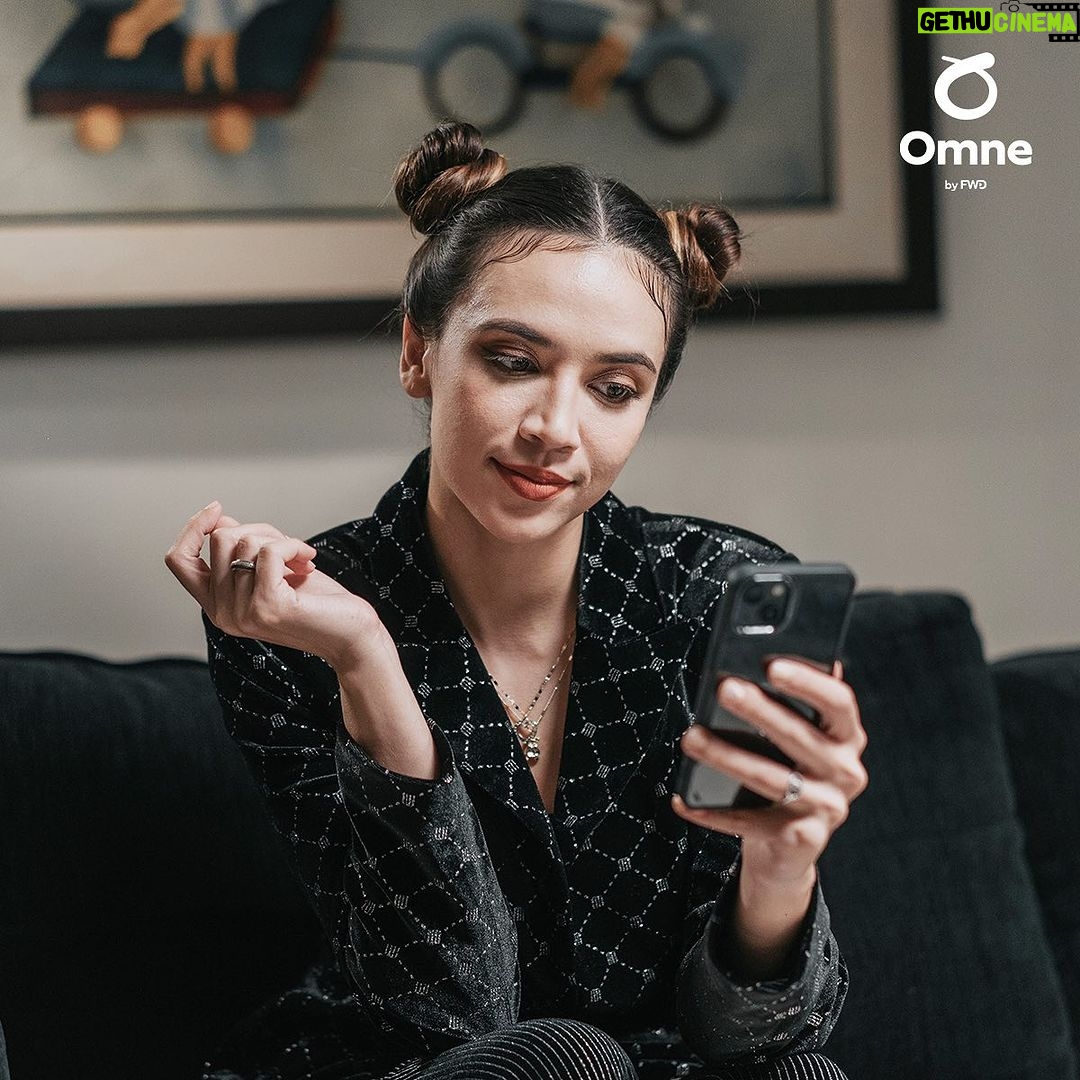 Diana Danielle Instagram - As an actress, after a busy day, I want to wind down. And @omnebyfwd Relax activities is the easiest way for me to achieve that. Simply follow these steps and find your relax zone. @omnebyfwd #everydayyourway