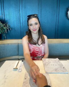 Diana Danielle Instagram - POV: you're on a date with me 💞 🥷🏻 @yien_rozi @nrdnlyss @nakundarus