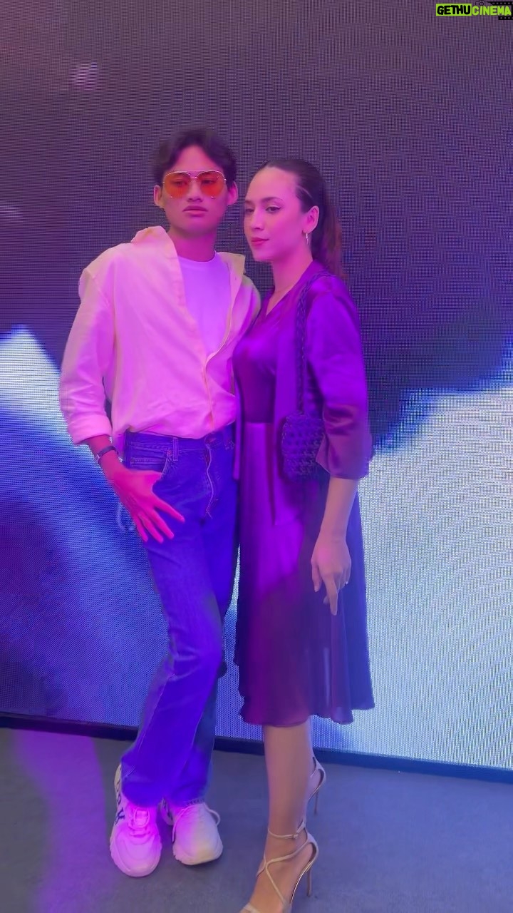 Diana Danielle Instagram - Who doesn't have 50,000 media files in their phones nowadays anyway 🤷🏻♀️ @hirunkit_ #versacedylanpurplemy #DylanPurplexNani @sephoramy