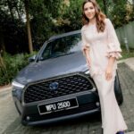 Diana Danielle Instagram - Did you know? 🤔 The Hybrid charges on its own! 🔋 Your foot on the brakes does more than just stopping the car, it charges it too! With no plug-in required. Drop by your nearest Toyota showroom to experience it! 🚙⚡️💨 #CorollaCross HybridElectric #ToyotaMY @toyotamy