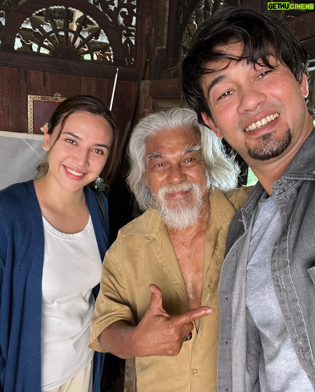 Diana Danielle Instagram - Welcome to the set life #Baranthemovie @faridkamilz