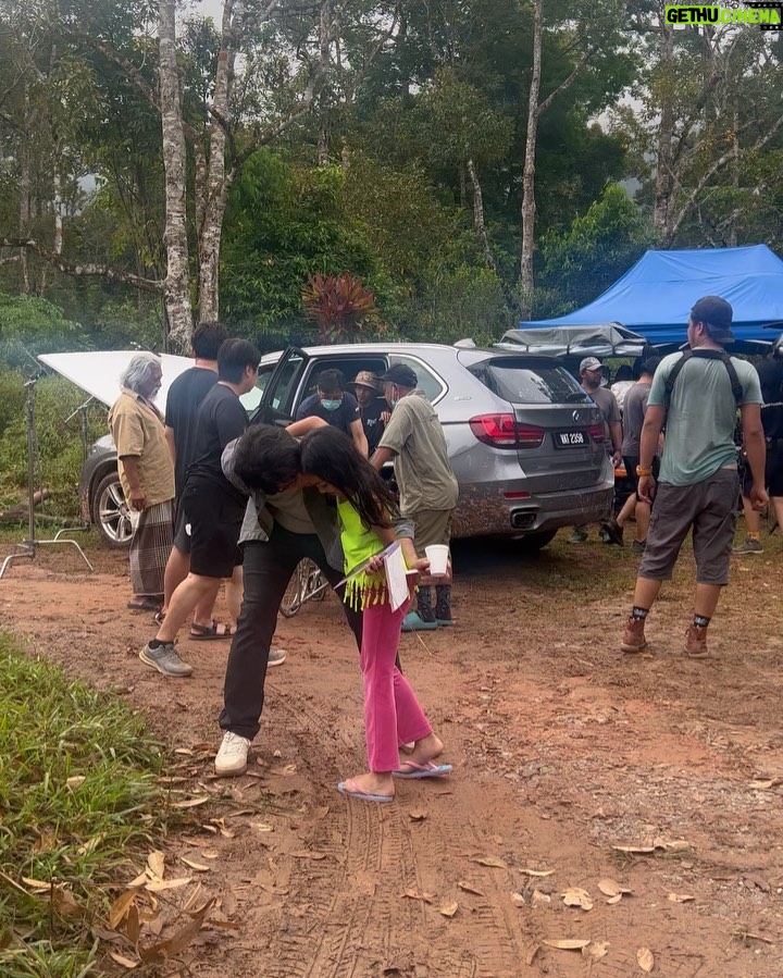 Diana Danielle Instagram - Welcome to the set life #Baranthemovie @faridkamilz
