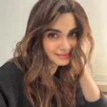 Diana Penty Instagram - Wrapping up the day with some 🤳🏻