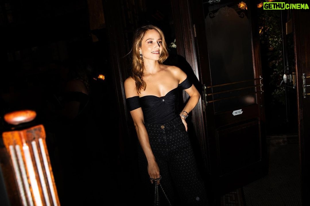 Dianna Agron Instagram - Always a lovely time at the annual Chanel & Tribeca Festival arts dinner.