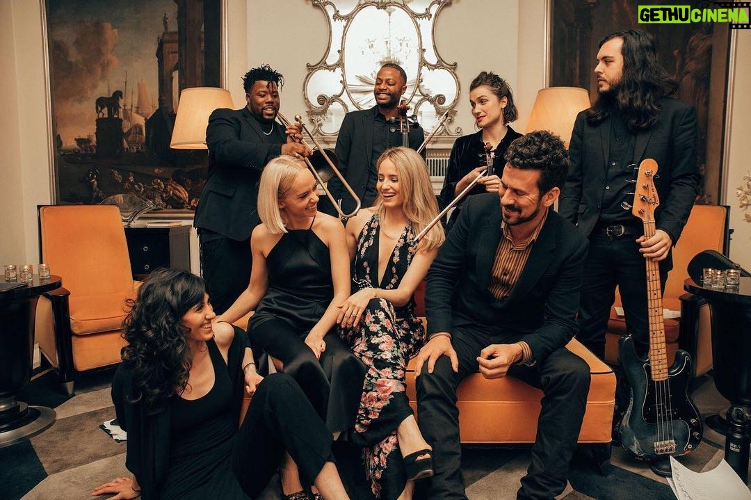 Dianna Agron Instagram - Can’t believe we’re wrapping this up Saturday. Three more with this wonder troupe. 📸 @louis_browne The Carlyle, A Rosewood Hotel