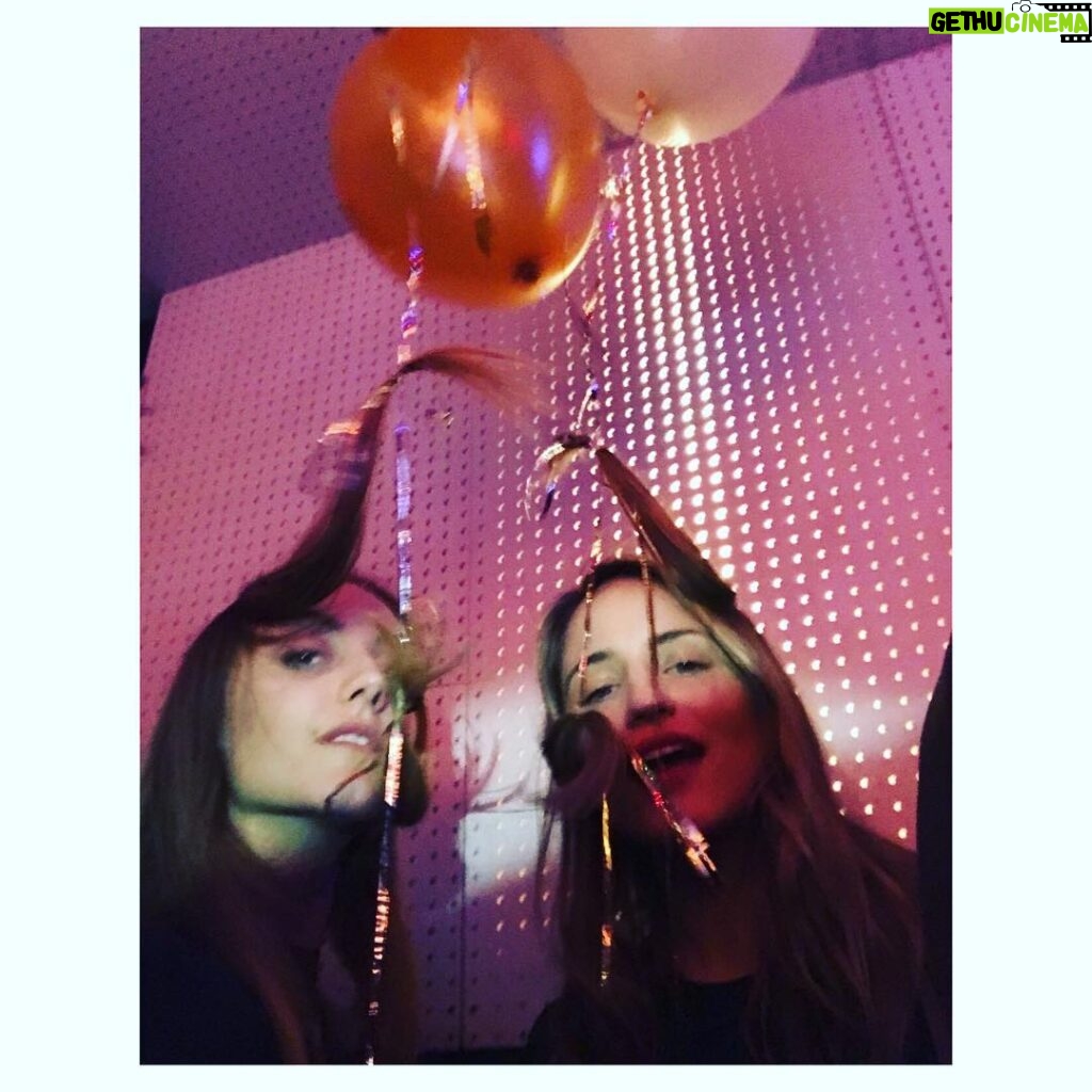Dianna Agron Instagram - Thankful for friends like this special one. Thousands of miles away from home & this angel of a woman. Easily sent back by memories like this. 🎉🎉🎉 HBD BABS