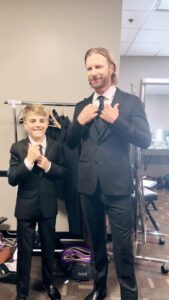Dierks Bentley Instagram - Knox’s first time hosting an awards show ✅ #NHLAwards