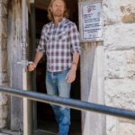 Dierks Bentley Instagram - Home away from home at @stationinnnashville in my new desert son gear @flagandanthemco