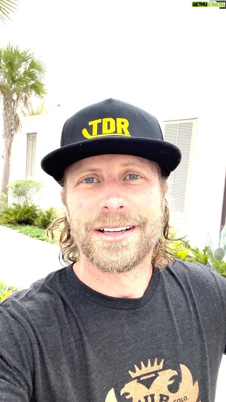 Dierks Bentley Instagram - “Hockey plays a big part of my daily life. I’ve been to rinks all over the country with my travel hockey son. I coach his spring league games and spend hours in the local hockey store, telling him, ‘No, you do not need a new stick!’ We love watching YouTube highlight reels, the whole family loves going to @predsnhl games and watching the Stanley Cup Final together. And, I am a proud member of a beer league team here in Nashville. To get to host the 2023 #NHLAwards is truly an honor.” -@dierksbentley