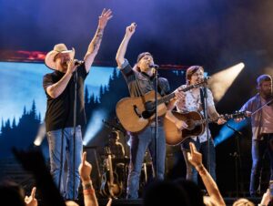 Dierks Bentley Instagram - Had the honor of having @therealtracylawrence out with us on the #GravelAndGold tour yesterday, appreciate you coming out!! The goat! What a night.