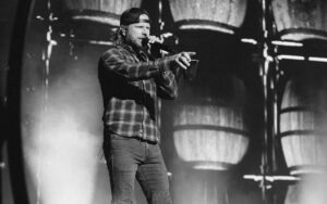 Dierks Bentley Instagram - When you’re playing a show in Florida and you have to dry the sweat from your shirt every few minutes.. haha. Y’all turned up the heat, thank you for an unforgettable three shows this weekend!