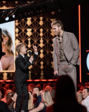 Dierks Bentley Instagram - The #NHLAwards was a night to remember for the both of us.. I might be out of a gig if @knoxbentley7 keeps this up! Btw, guess he got an instagram 😳