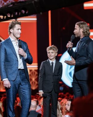 Dierks Bentley Instagram - The #NHLAwards was a night to remember for the both of us.. I might be out of a gig if @knoxbentley7 keeps this up! Btw, guess he got an instagram 😳