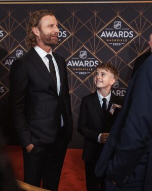 Dierks Bentley Instagram - The #NHLAwards was a night to remember for the both of us.. I might be out of a gig if @knoxbentley7 keeps this up! Btw, guess he got an instagram 😳