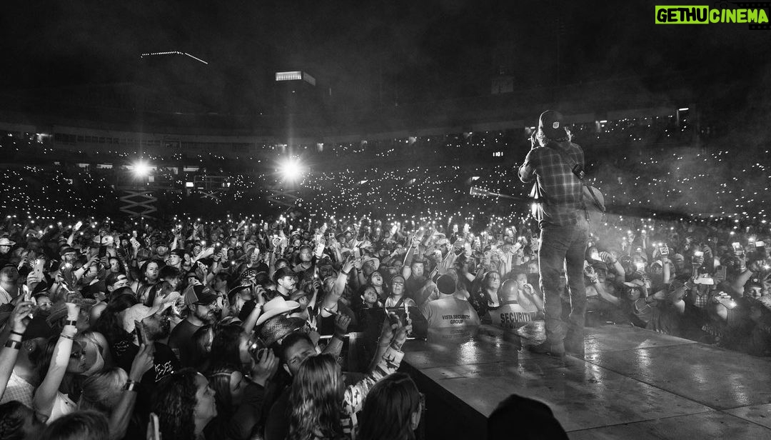 Dierks Bentley Instagram - What a weekend! New Hampshire, New York, and Pennsylvania… Y’all did not disappoint!