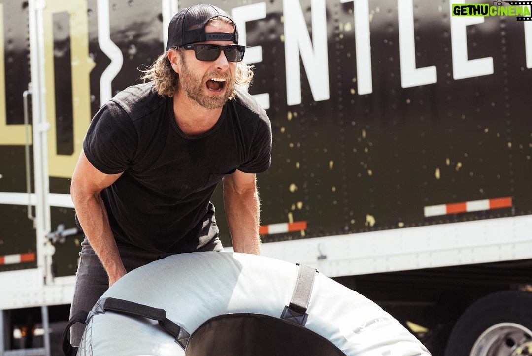 Dierks Bentley Instagram - First weekend of the #GravelAndGold tour in the books and y’all showed up! Let’s keep this going all summer long, up next… #CMAFest! Blossom Music Center