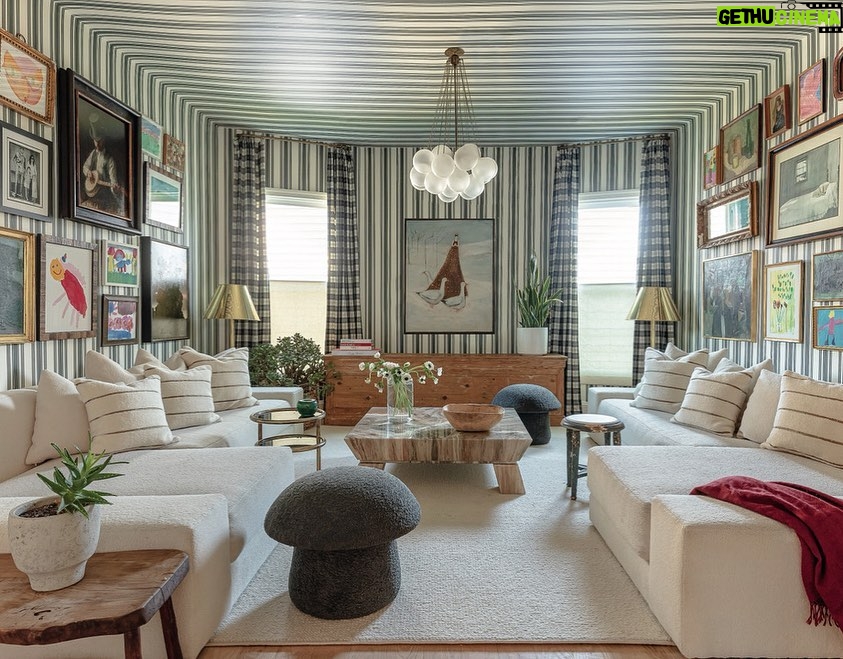 Dierks Bentley Instagram - During the pandemic, country superstar @DierksBentley and his family realized that downsizing their living space brought them closer than ever. “This house is smaller than the last house we lived in, and that’s one of the things we love about it,” Bentley says. “We like being close to our kids—and apparently, close to our neighbors.” With help from designer and friend @LindsayRhodesInteriors, they transformed a bright Nashville bungalow into a place to put down roots. Get a peek inside the stunning home at the link in our profile. ⠀⠀⠀⠀⠀⠀⠀⠀⠀ PHOTO: @MARYCRAVENPHOTOGRAPHY ⠀⠀⠀⠀⠀⠀⠀⠀⠀