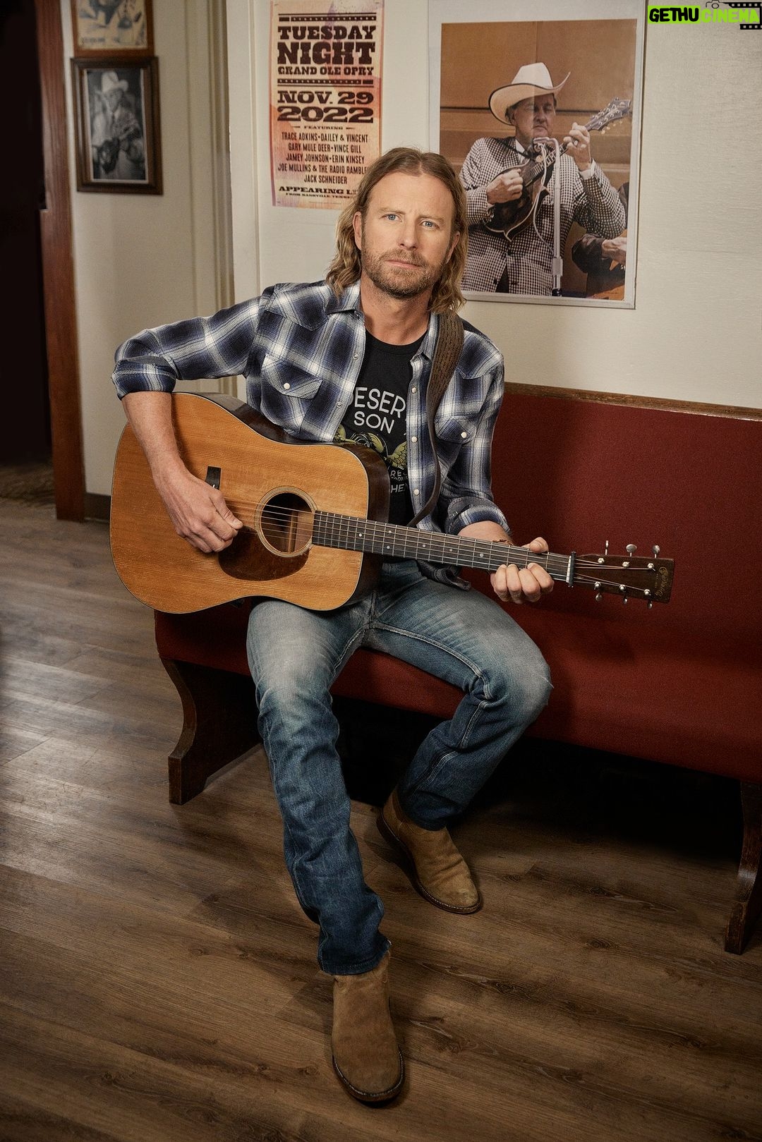 Dierks Bentley Instagram - Can't believe it's almost November... time to break out all my favorite @flagandanthemco flannels!