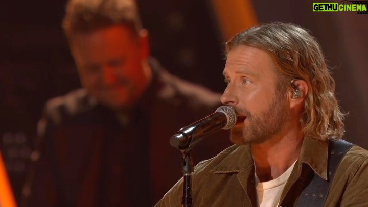 Dierks Bentley - 12.8K Likes - A full circle moment to be able to honor @officialalanjackson last night… #CMAawards