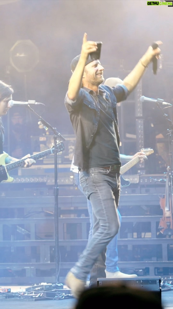 Dierks Bentley Instagram - The #GravelAndGold tour has been unbelievable… I can’t wait for our last two shows at @redrocksco next week. If you can’t be there in person make sure to grab your ticket to watch live on @veeps for free! Link in my story.