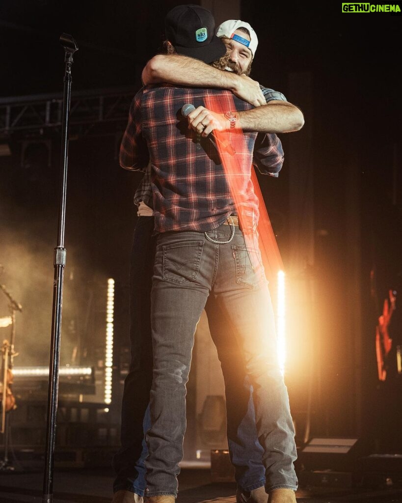 Dierks Bentley Instagram - The love was real y’all! Between me and @jordandavisofficial and my band and his. Made this THE most fun tour/summer ever. (say it every year but i really mean it this time haha). The second he walked on stage at our first show in Toronto, the whole energy of the tour shifted. He packs so much positivity and energy in his show, he couldn’t hide his love of performing if he wanted to. I’ll miss the pickleball, torturing him with sub 30 degree cold plunges, parking lot workouts, whiskey sippin and old school country, and the energy he brought to What Was I Thinkin every night. Dude loves Jesus, his family, friends and fans. Simple formula that’s makes him someone you just want to be around. Go check him out on his Damn Good Time Tour this Fall.