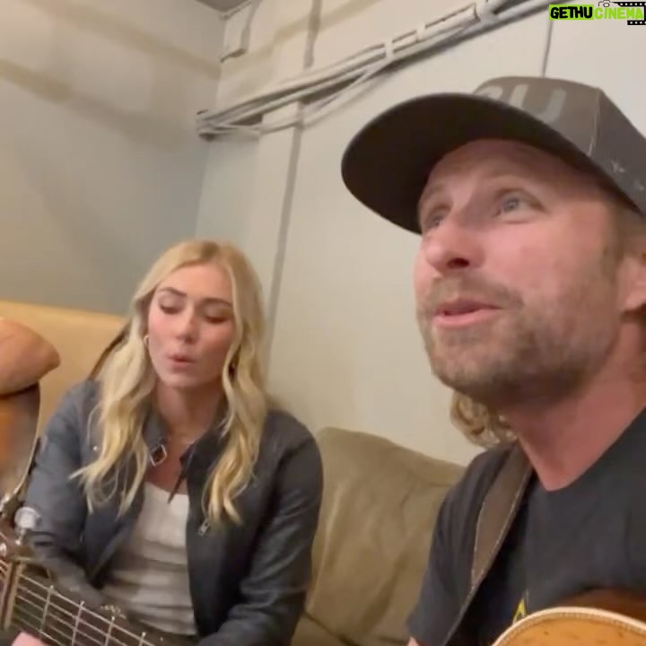 Dierks Bentley - 21.5K Likes - What an amazing event this year in St. Louis…I truly didn’t think it was possible for it to be bigger and better than last year, but kudos to @ronkruszewski and @a_mandatory_disclosure, @stifelfinancial and team for raising a record $1m+!
THANK YOU to the St. Louis community for showing up, once again, and to @dierksbentley for humoring me and allowing me to sing “I’ll Be the Moon” with him.
Honestly, the event was just so much fun and I’m excited we were able to raise so much money for all sports and disciplines at U.S. Ski & Snowboard!🌟
#stifelusskiteam
📷: @westrichphotography