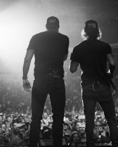 Dierks Bentley Instagram - The love was real y’all! Between me and @jordandavisofficial and my band and his. Made this THE most fun tour/summer ever. (say it every year but i really mean it this time haha). The second he walked on stage at our first show in Toronto, the whole energy of the tour shifted. He packs so much positivity and energy in his show, he couldn’t hide his love of performing if he wanted to. I’ll miss the pickleball, torturing him with sub 30 degree cold plunges, parking lot workouts, whiskey sippin and old school country, and the energy he brought to What Was I Thinkin every night. Dude loves Jesus, his family, friends and fans. Simple formula that’s makes him someone you just want to be around. Go check him out on his Damn Good Time Tour this Fall.