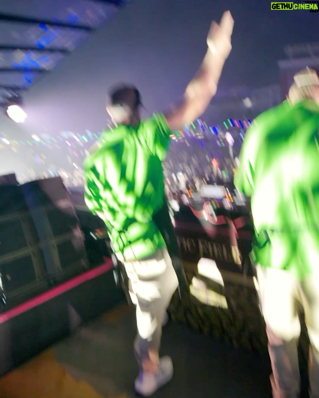 Dillon Francis Instagram - Only thing we love more than eating Publix chicken tender subs is throwing them at people from stage @edc_orlando
