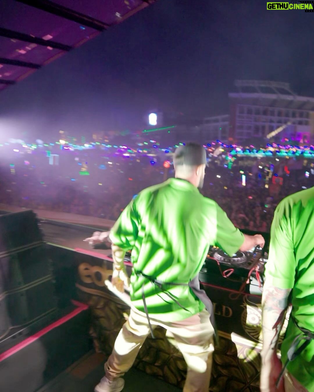 Dillon Francis Instagram - Only thing we love more than eating Publix chicken tender subs is throwing them at people from stage @edc_orlando