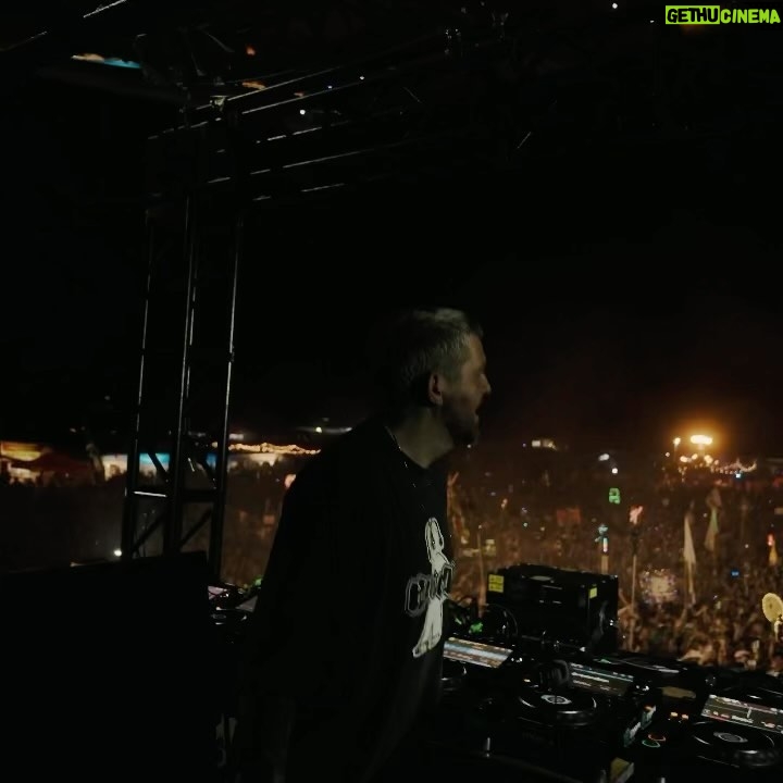 Dillon Francis Instagram - this is a dream collaboration i’ve had since i could remember. buttons! w/ @dillonfrancis is out everywhere!! everything abt dillons project and attitude has inspired me to be the artist i am today. from the moombah-trap-house, i’ve always admired how much he stayed true to making what he wanted. it’s crazy to even say we have record together n more. i’m madd grateful, please enjoy the record ❤️ get silly