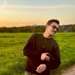Dima Bilan Instagram - Рубрика: угадайте по количеству локаций, сколько у меня было выходных в этом месяце?😅 #билан #димабилан!