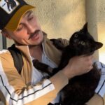Dima Bilan Instagram – Завтра забираю Солому @solomon_bilanofficial домой!
Если вкратце:
В конце апреля Соломон уехал на плановую проверку к своим врачам ( она ему необходима, у него букет заболеваний и за ними нужно очень тщательно следить, чтобы качество его жизни было максимально хорошим)! 
И параллельно у меня начался тур, поездки, дома меня практически не было, соответственно должного ухода Соломон не получал бы, за ним очень серьезный уход, ему нужно постоянно давать лекарства, лечебный корм и тд! И поэтому я принял решение оставить его на передержку с уже родными ему врачами! С ними ему было спокойно и физически и морально, чем дома одному!
Когда я вернулся домой, пришли не очень хорошие новости из клиники, врачи заметили, что Соломон стал вялым, взяли анализы, Соломона начали восстанавливать, капельницы, переливание крови! Но Солома – тот еще борец! 
Приходит в порядок! 
Спасибо врачам @amvet_vetcentr , которые всей душой любят Соломона и помогают ему в его нелегком пути! 

#билан #димабилан