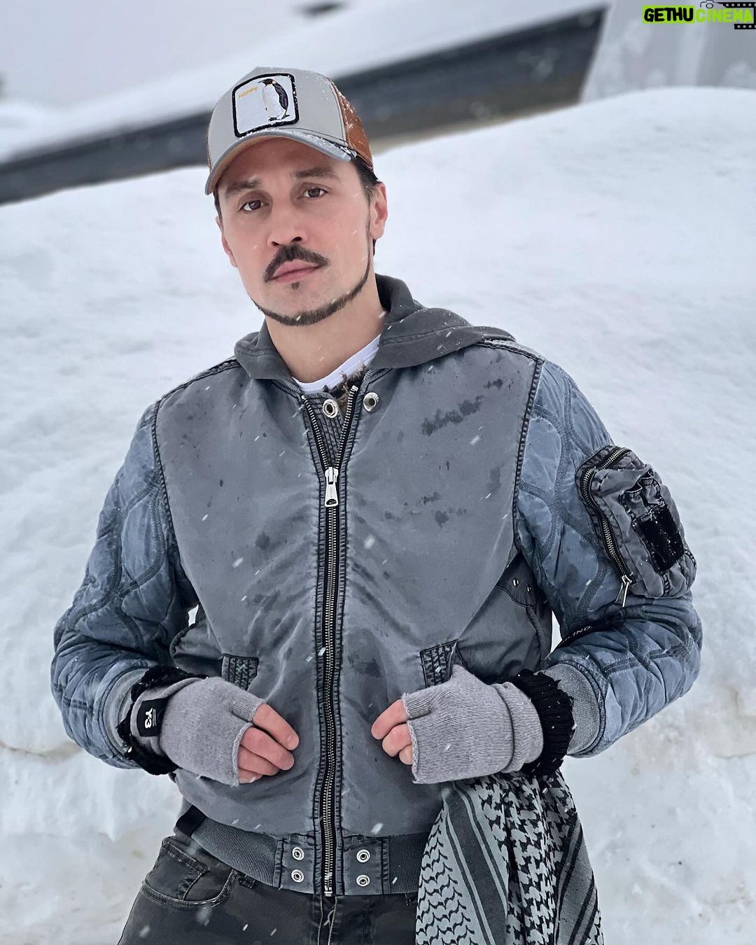 Dima Bilan Instagram - На домашнем ))) #билан #димабилан !