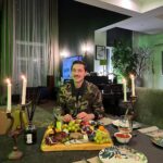 Dima Bilan Instagram - Поздравляю с Рождеством Христовым ✨! Желаю , чтобы ни один из дней не обходился без счастливых и радостных моментов , а в доме всегда царил уют и благополучие ! #билан #димабилан !