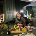 Dima Bilan Instagram - Поздравляю с Рождеством Христовым ✨! Желаю , чтобы ни один из дней не обходился без счастливых и радостных моментов , а в доме всегда царил уют и благополучие ! #билан #димабилан !