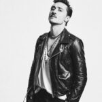 Dima Bilan Instagram - 42! Или как говорят мои близкие - с 24х летием! ☺️ Люблю и ценю тебя, жизнь! Со всеми твоими красками, радостями и испытаниями! Спасибо за все! Как же здорово и интересно ощущать взросление! И впереди еще так много всего и самого важного! #билан #димабилан ! Также спасибо каждому за поздравление, мне очень приятно! Благодарю вас! 🙌🏻