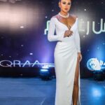 Dima Kandalaft Instagram - جائزة أفضل ممثلة عربية عن مسلسل #الهيبة_الرد 🏆 شكراً للقيمين على الموريكس دور.. لـ اللجنة الكريمة ولكل اللي صوتوا.. كل الحب 🤍 Dress by @nicolasjebran Styled by @jonymatta Jewelry by @yasseryounesjewellery Make up @hildadaagher Hair @assaadhairdesign #DimaKandalaft #ديمة_قندلفت #سوريا #دمشق #الشام #Syria #Damascus