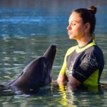 Dima Kandalaft Instagram - Getting closer to dolphins 🐬 His name is black.. 🤍🖤 Thank you @atlantisthepalm #DimaKandalaft #ILoveDolphins #Dolphins #mydubai #dubai🇦🇪 #Environment #Nature #Ecofriendly #Savetheplanet #SaveTheEarth #ديمة_قندلفت Atlantis, The Palm
