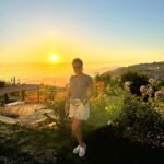 Dima Kandalaft Instagram - 💐غيم، شمس، سما و ورد.. أحلى غروب..! #beautiful #sunset ⛅️ #dimakandalaft 🤍