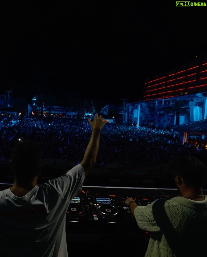 Dimitri Vegas Instagram - World Champions!! ⚽️🏆🔥 A massive Wednesday with Dimitri Vegas & Like Mike as they welcomed the Spanish women’s soccer team to celebrate their World victory on our stage 🤩 At Ushuaïa Ibiza truly anything can happen 🔥 @sefutbolfem @tomorrowland #WorldChampions #Campeonasdelmundo #DimitriVegasLikeMike #Tomorrowland #UshuaiaIbiza #Ibiza2023 Ibiza, Spain
