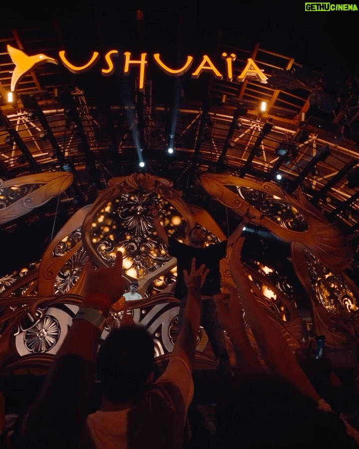Dimitri Vegas Instagram - Ibiza in full force last night wow 🥵 Ushuaïa Ibiza