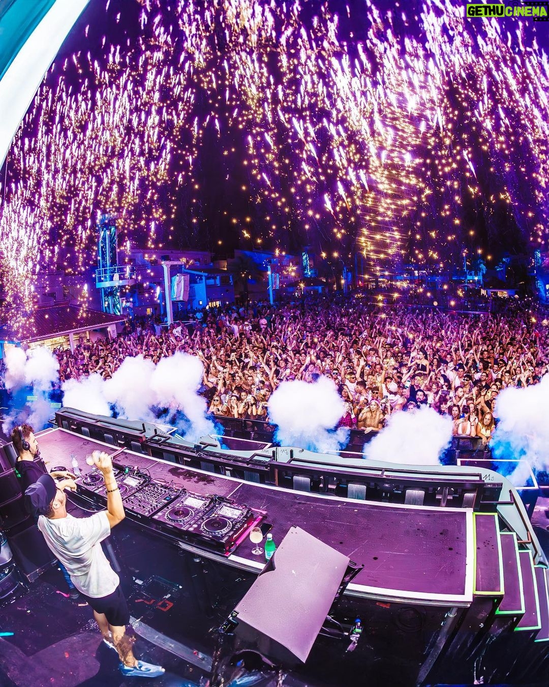 Dimitri Vegas Instagram - Ibiza in full force last night wow 🥵 Ushuaïa Ibiza