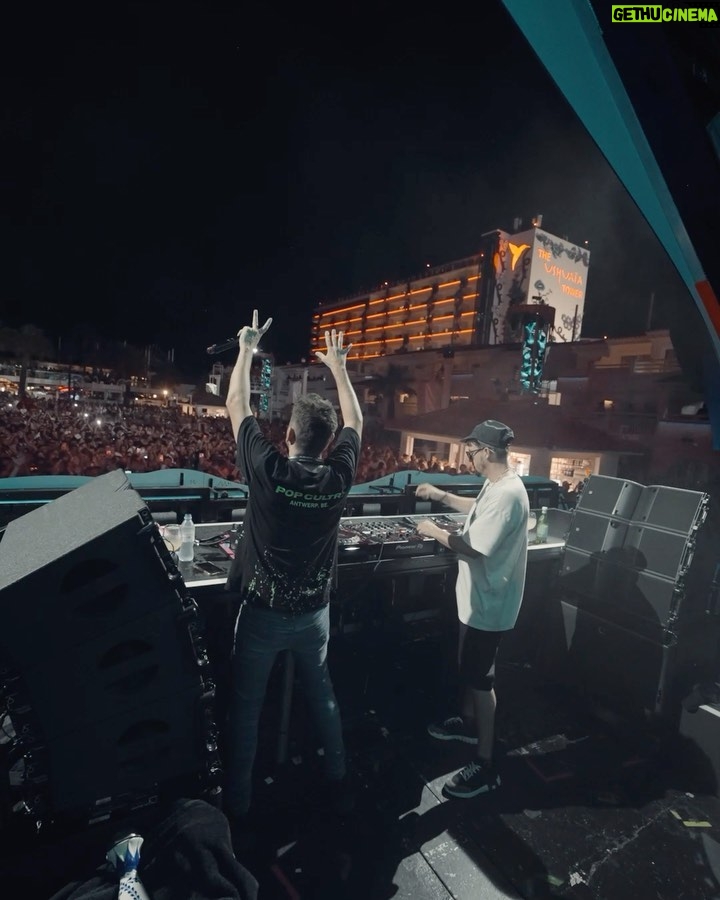 Dimitri Vegas Instagram - Ibiza in full force last night wow 🥵 Ushuaïa Ibiza