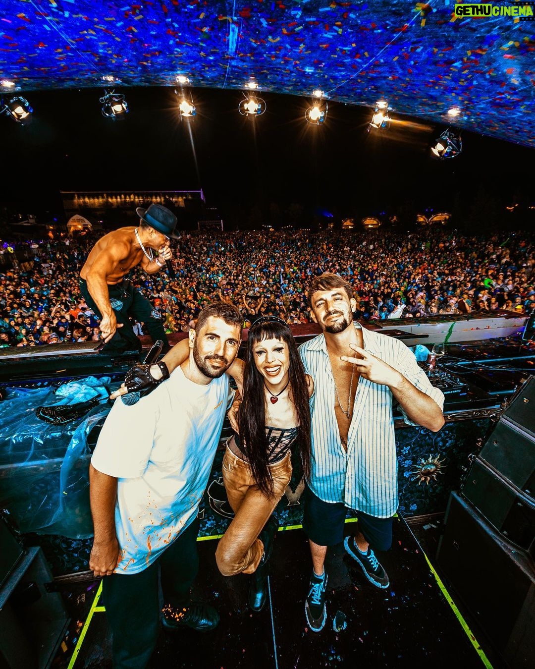 Dimitri Vegas - 31.9K Likes - What a beautiful way to end @tomorrowland 2023! A big thank you to everybody who made these two crazy weekends happen, and a huge shoutout to The People Of Tomorrowā¤ļø