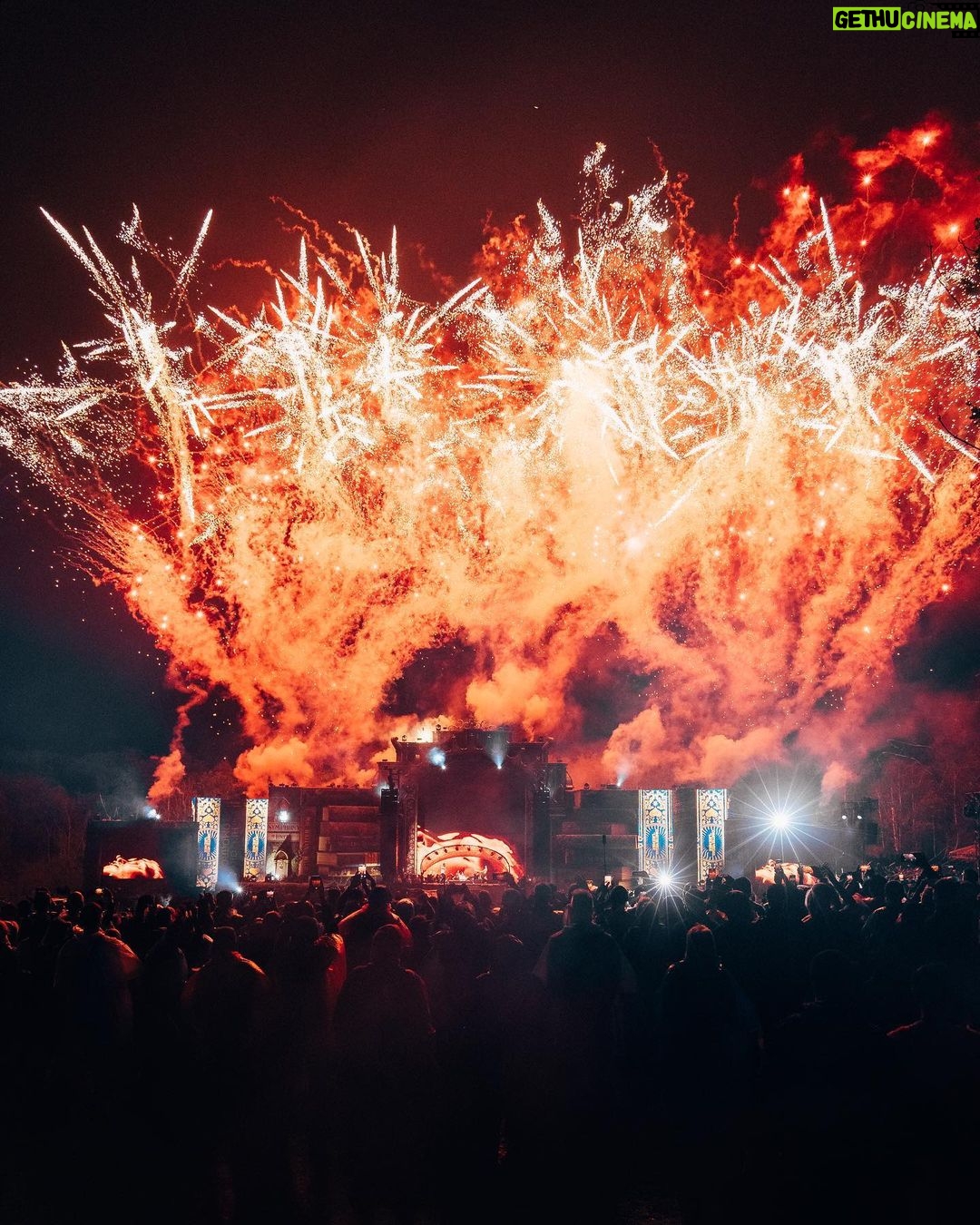 Dimitri Vegas - 31.9K Likes - What a beautiful way to end @tomorrowland 2023! A big thank you to everybody who made these two crazy weekends happen, and a huge shoutout to The People Of Tomorrowā¤ļø
