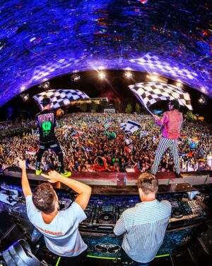 Dimitri Vegas Instagram - What a beautiful way to end @tomorrowland 2023! A big thank you to everybody who made these two crazy weekends happen, and a huge shoutout to The People Of Tomorrow❤️