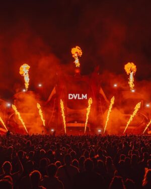 Dimitri Vegas Instagram - Germany always bring crazy energy🤯. Thank you @openbeatz ✨
