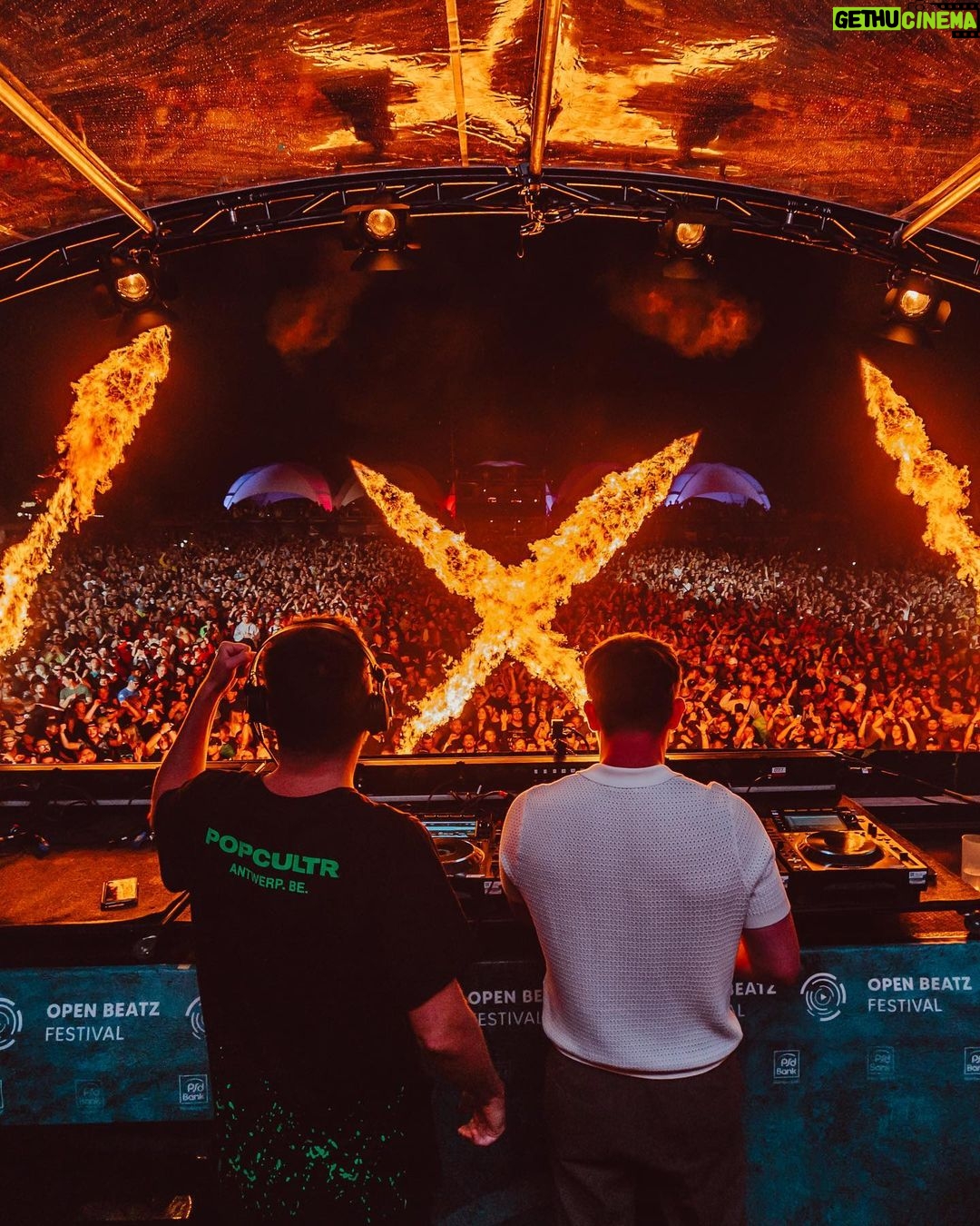 Dimitri Vegas - 33.5K Likes - Germany always bring crazy energyš¤Æ. Thank you @openbeatz āØ