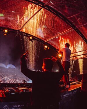 Dimitri Vegas Instagram - Germany always bring crazy energy🤯. Thank you @openbeatz ✨