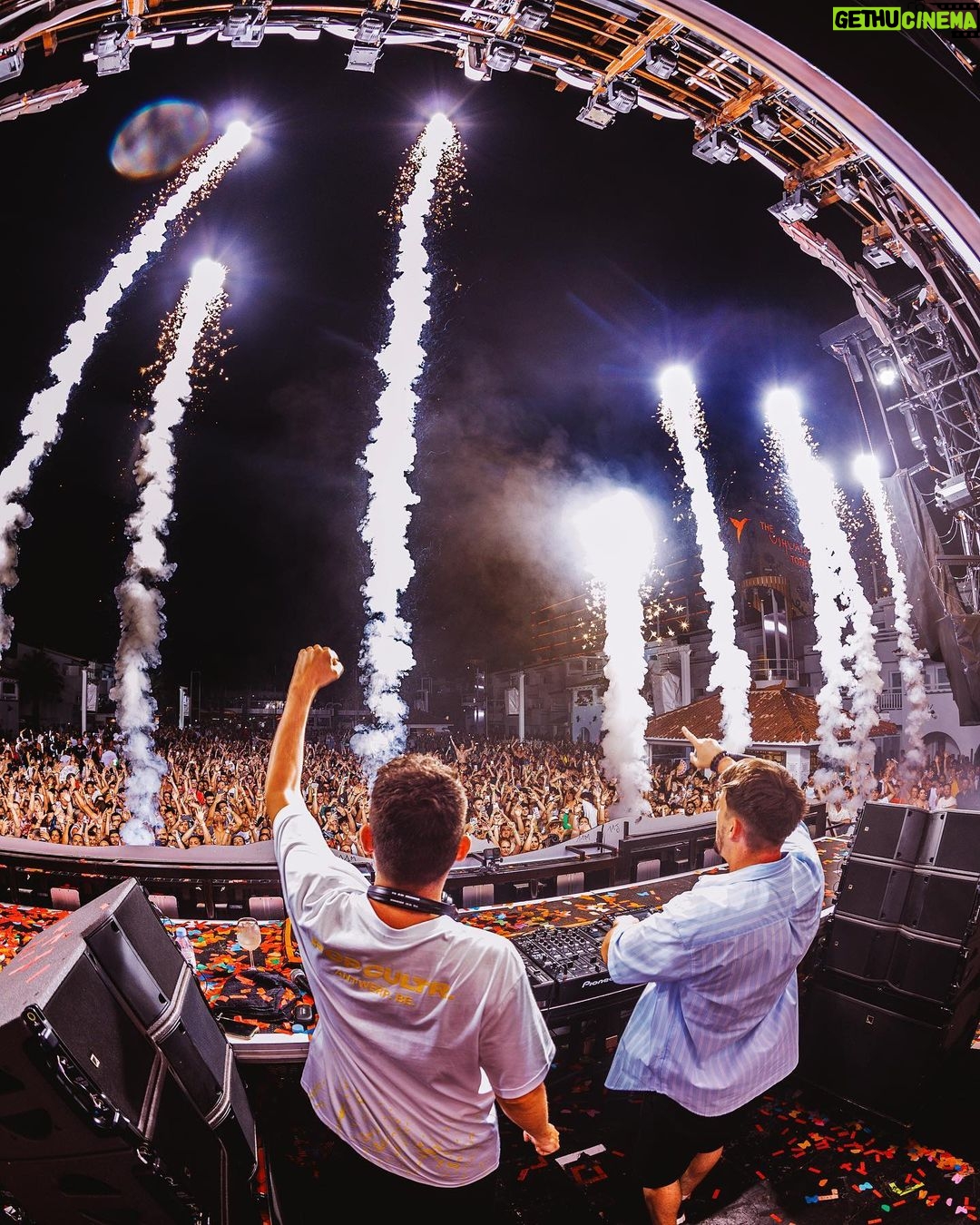 Dimitri Vegas Instagram - How hot was @ushuaiaibiza yesterday🔥 Still recovering 🥵 Ushuaïa Ibiza
